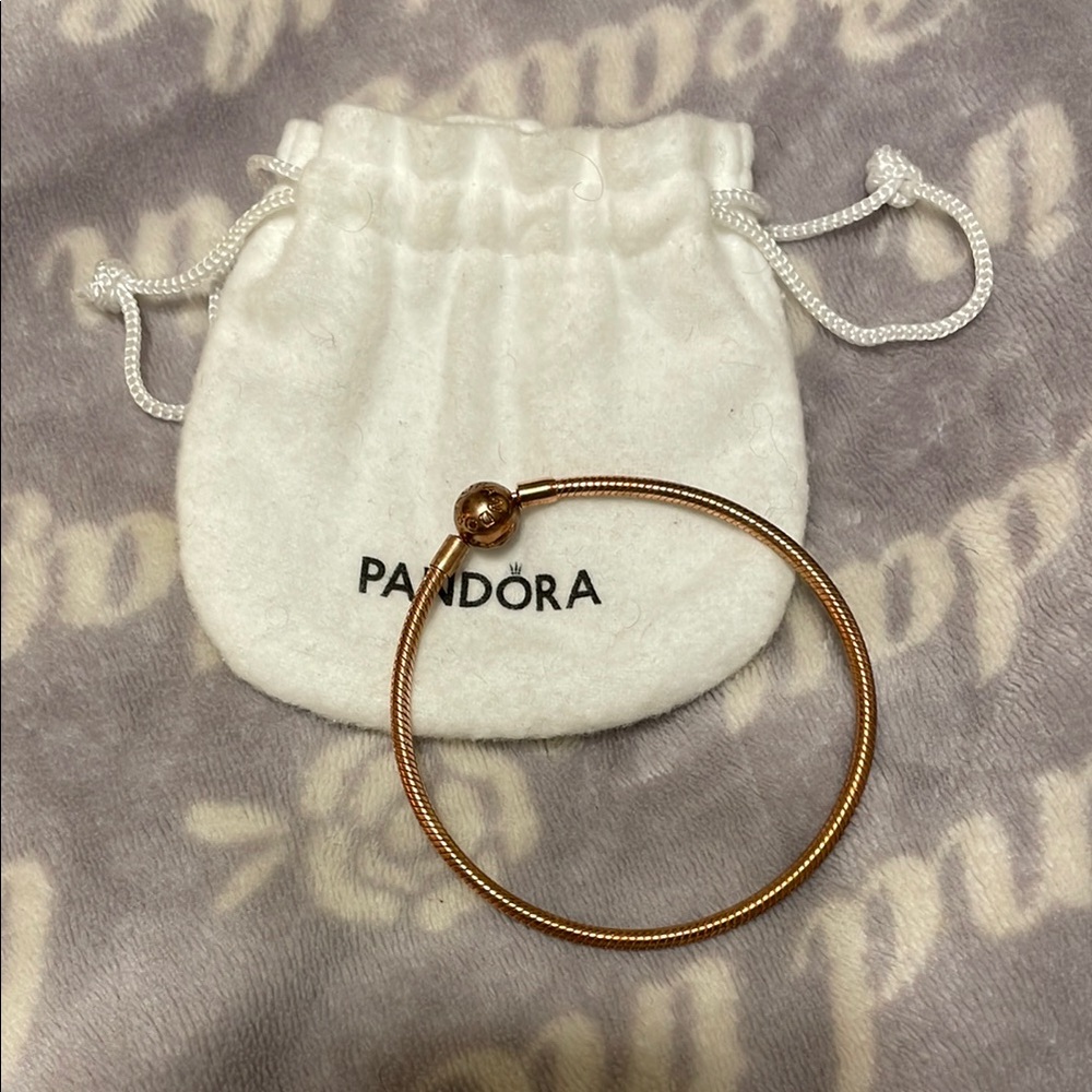 Pandora Rosegold charm bracelet - Picture 1 of 6